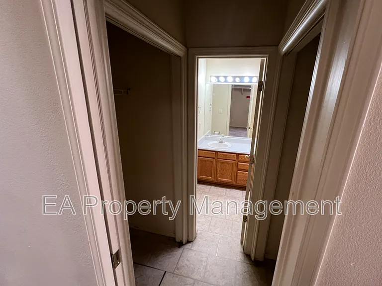 10316 Gutierrez Rd NE — Photo 11