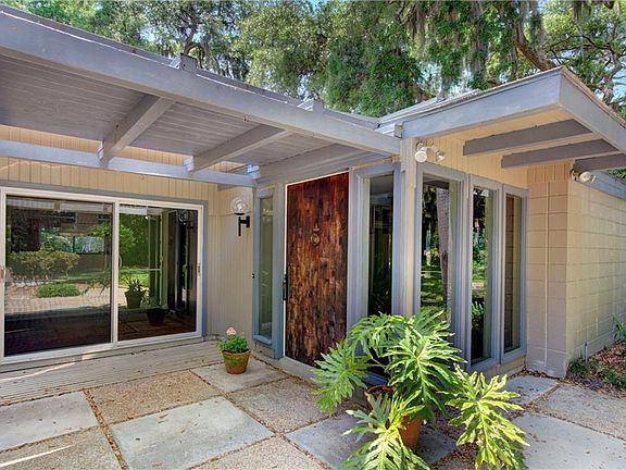 2nd image of 105 Shore Rush Cir