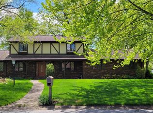 3695 Huntleigh Dr, Lima, OH 45806