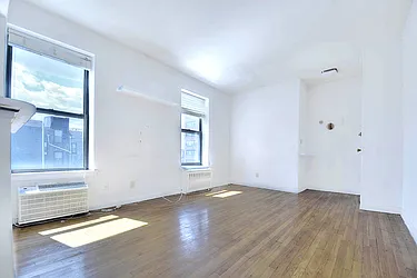 Rented by Urbane Brokerage