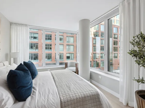 450 Washington Street image 4 of 20