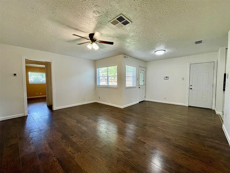 5375 Little John Ln — Photo 6