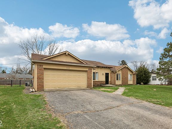 3rd image of 8445 Carthay Cir