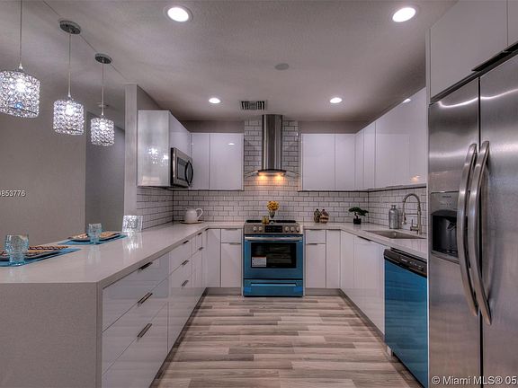 4th image of 21335 SW 102nd Ct