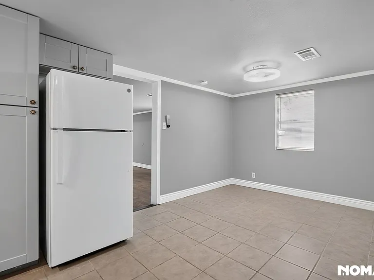 708 S Chestnut St — Photo 12
