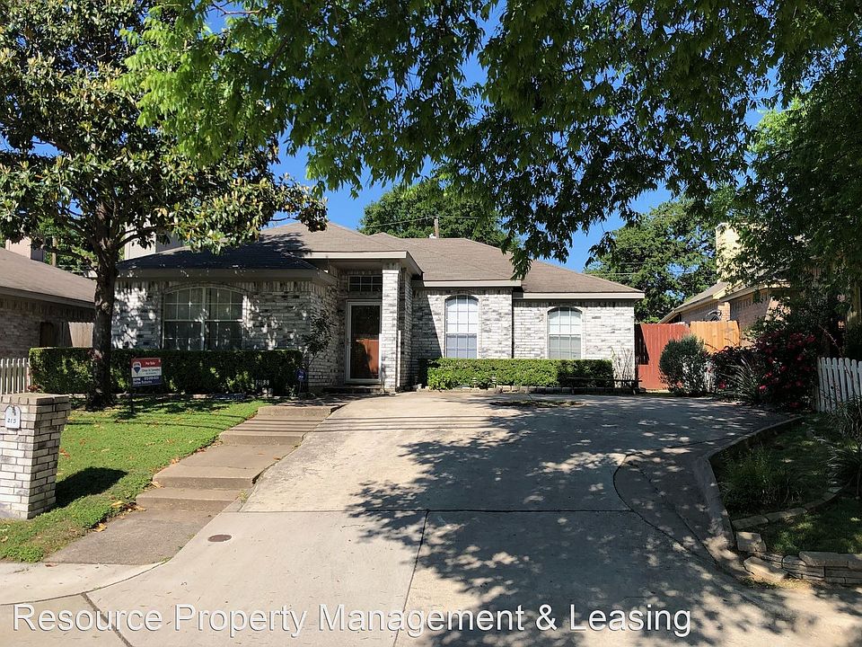 1st image of 215 S Irving Heights Dr