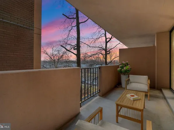 4141 Henderson Rd #303, Arlington, VA 22203