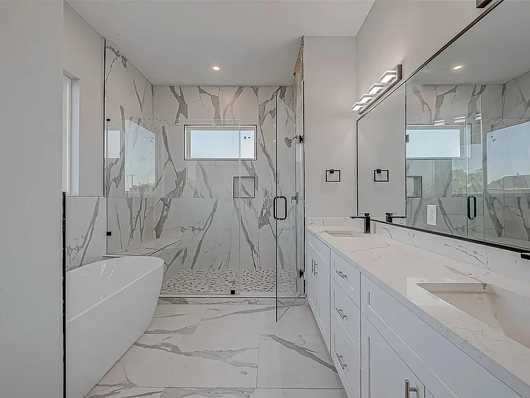 6840 Del Rio St — Photo 39