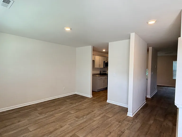 4529 Sandstone Dr — Photo 3
