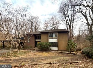 3311 Mantua Dr, Fairfax, VA 22031