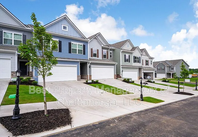 5149 Hornbeam Dr — Photo 3