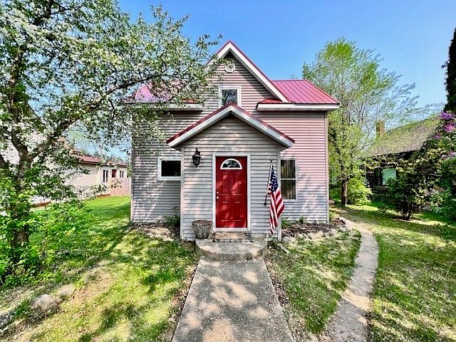 1st image of 15964 Fourth Street