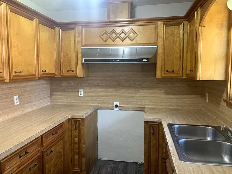 203 Ferguson Dr — Photo 11