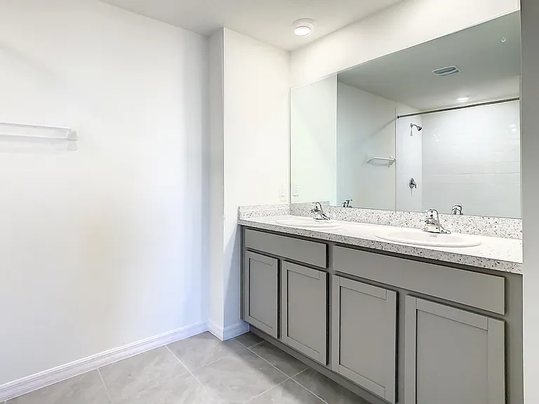 16864 Delia St — Photo 10