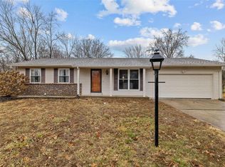 15 Brookshire Dr, Saint Peters, MO 63376