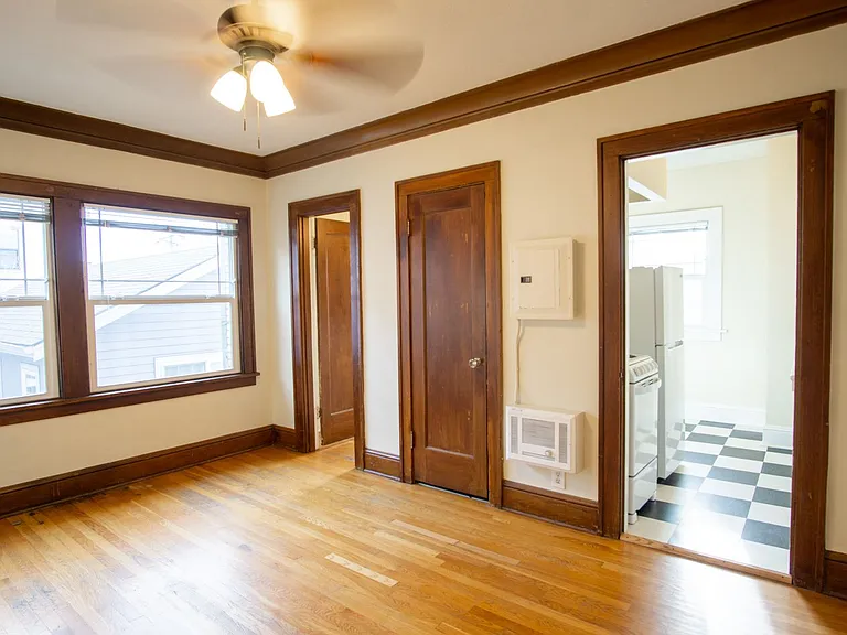 1904 NE Couch St #205 — Photo 2