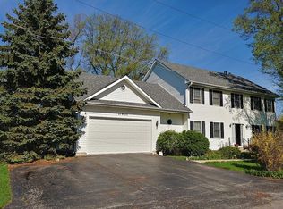 25W015 Geneva Rd, Wheaton, IL 60187