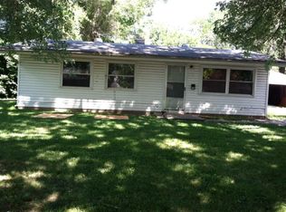 16 W Adams Dr, Cahokia, IL