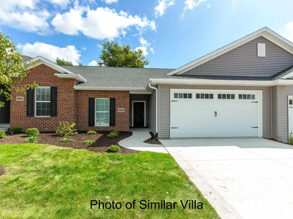 5555 E Creekside Ln, Bettendorf, IA 52722