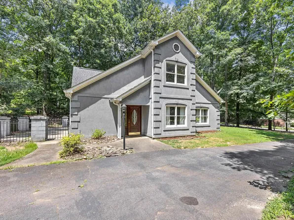 1231 Deerfield Dr, Spartanburg, SC 29302