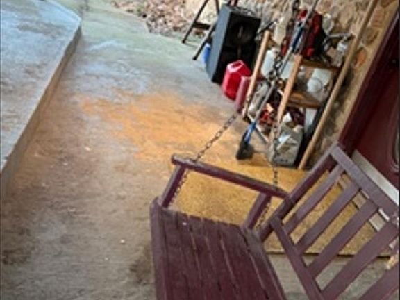 4th image of 100 Kendall Dr