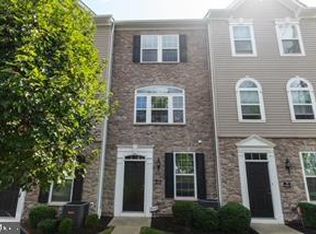 73 Franklin Cir, Somerdale, NJ 08083