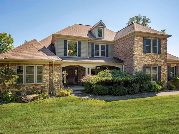 216 Mystic Dr, Morgantown, WV 26508