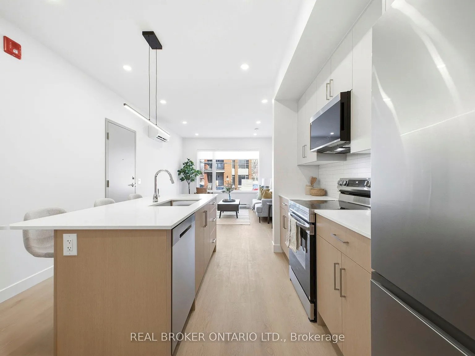 2 bed, $2,300 — Photo 4