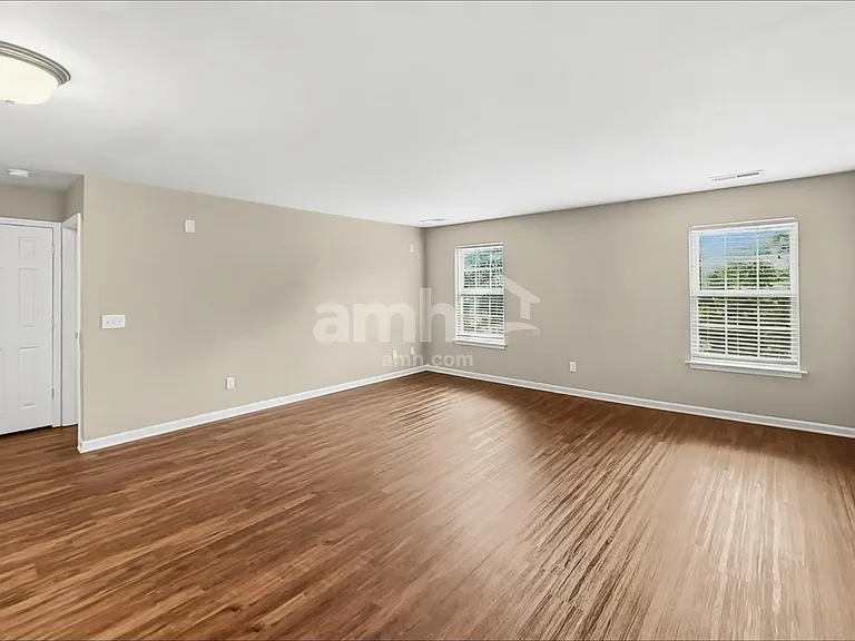 114 Cabin Branch Cir — Photo 9