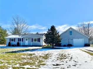 6332 Weaver Rd, Conneaut, OH 44030