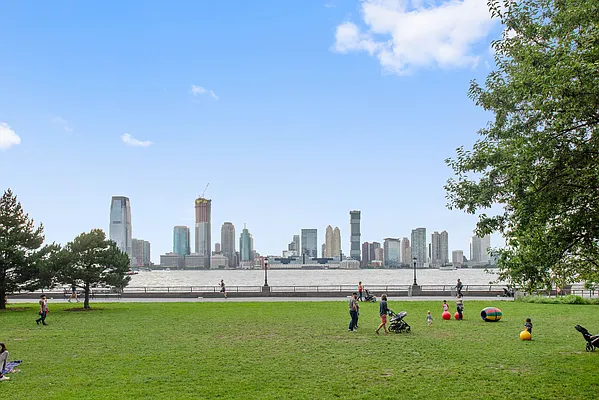 Rented by Oxford Property Group | media 9