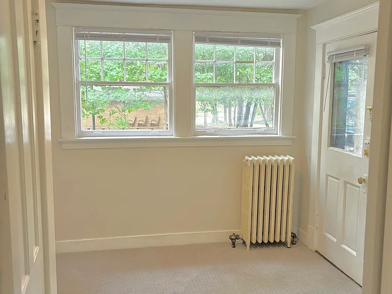 200 Burton St SE #2 — Photo 17