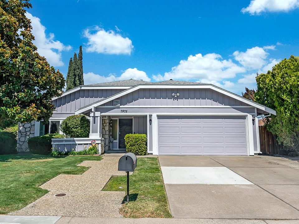 1st image of 7975 La Coruna Dr