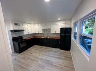 17 Bellevue Ave #17, Adams, MA 01220