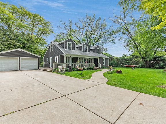 4th image of 7N307 Lawrence Ct
