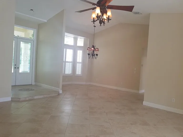 1084 SW Pigeon Plum Way — Photo 10