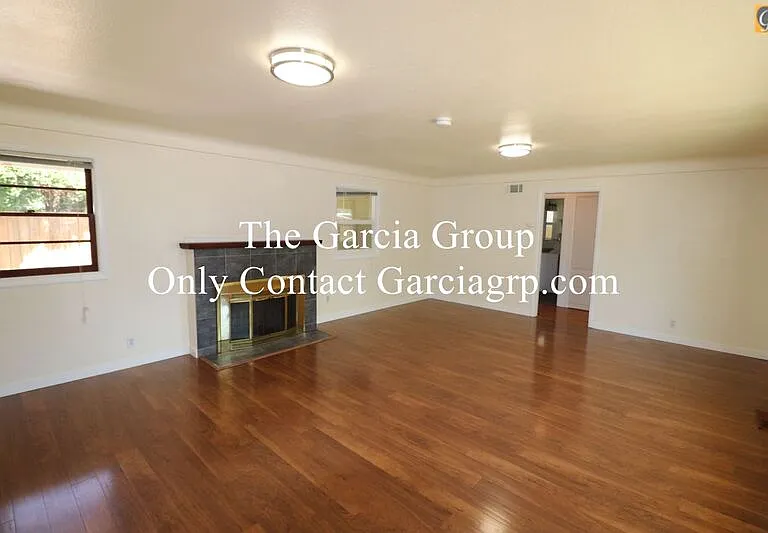 9303 SE Francis St — Photo 13