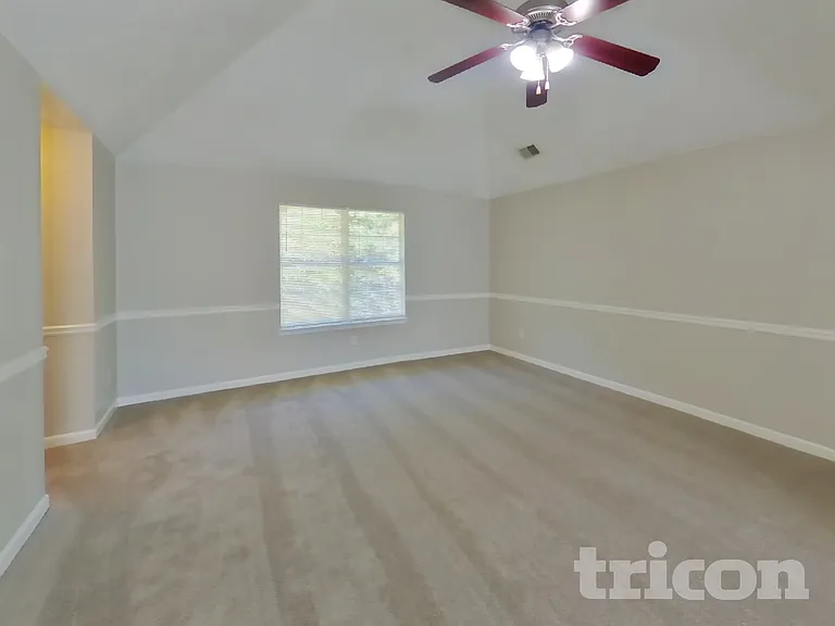6469 Snowden Dr — Photo 9