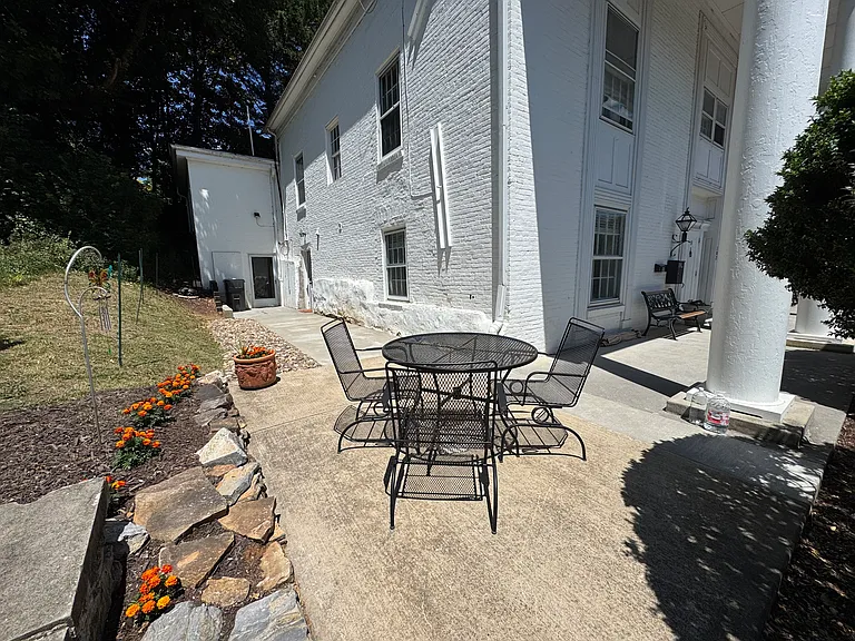 19 N Washington St #A — Photo 1