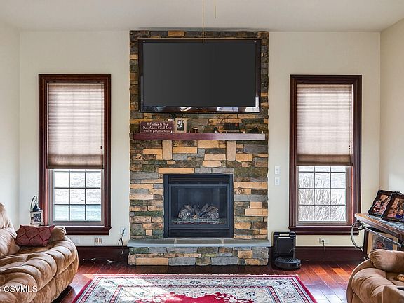 5th image of 1429 Captain Bloom Rd