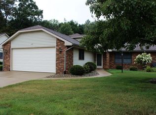 1123 Lakewood Hills Dr, Warsaw, IN
