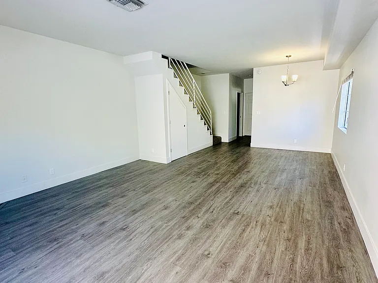 11738 Mayfield Ave #101 — Photo 7