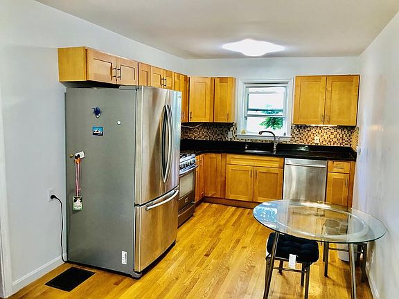 5th image of 36 Foye Ave