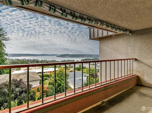 1902 Bridgeport Way W #402, University Place, WA 98466