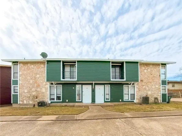 2406 Toro Ln, Bryan, TX