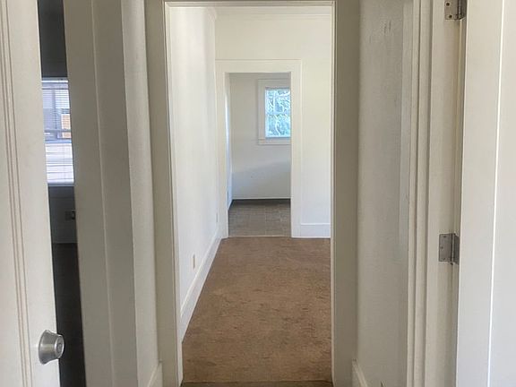 5th image of 809 E 28th St Unit 6