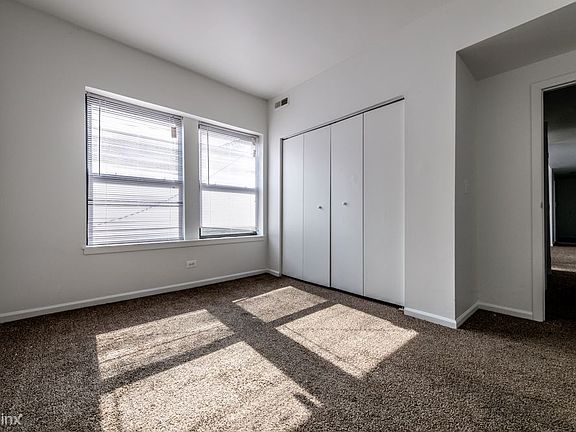 5015 S Champlain Ave Apartments Chicago Bedroom Three_02