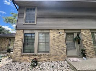 6924 N Raintree Dr UNIT B, Milwaukee, WI 53223