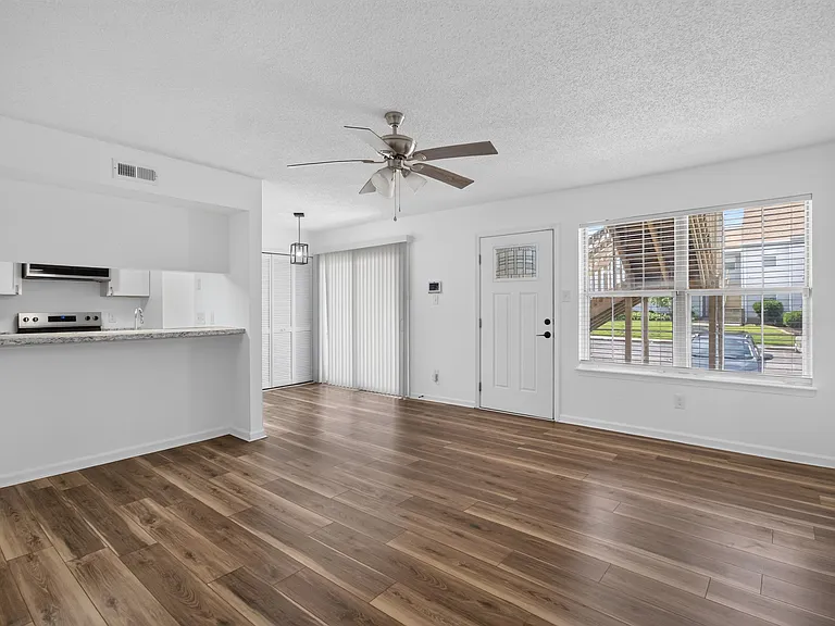 3536 Dublin Ct — Photo 6