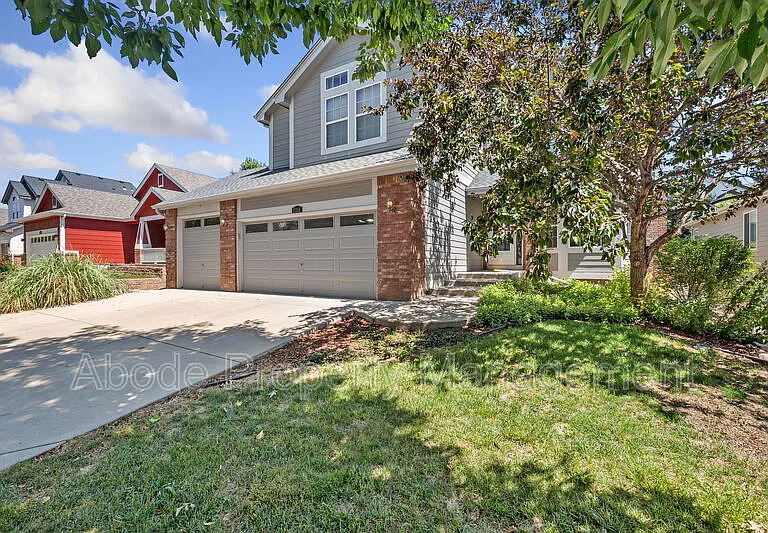 2214 Andrews St — Photo 2